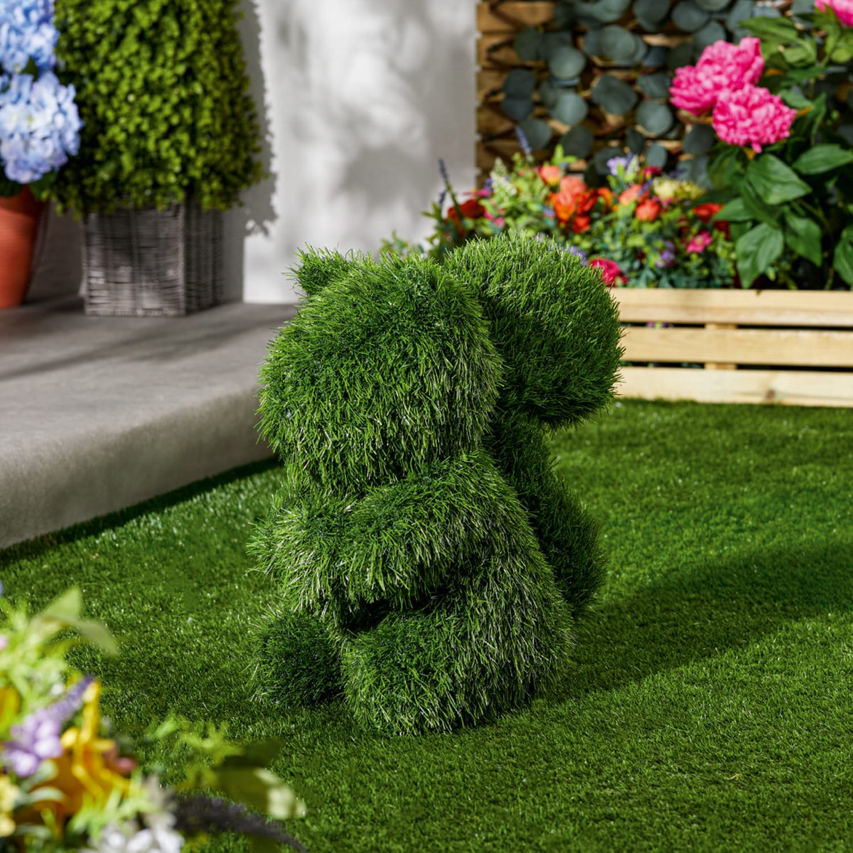 Jardin Artificial Grass Squirrel